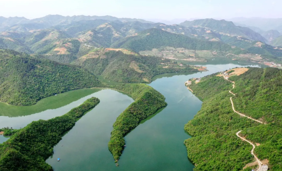 房县的”东方明珠“：碧漾天子湖 文脉润溪山